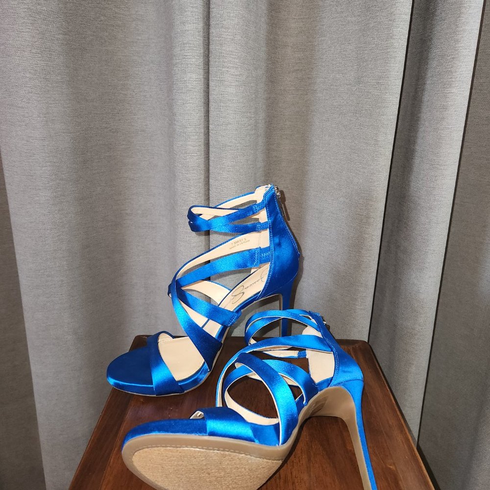 Heels - Picture 4 of 4